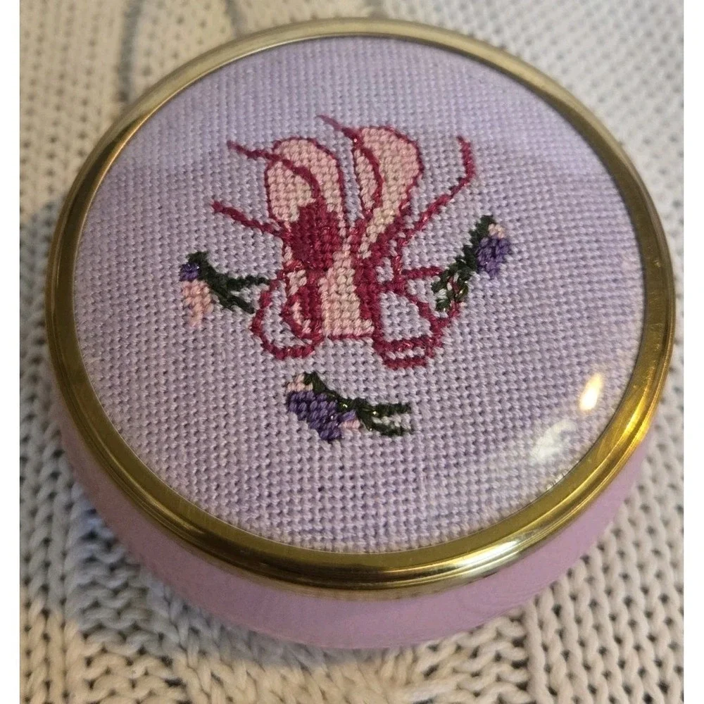 Vintage Framecraft England Pink Trinket Box Embroidered Floral Lid Jewelry Box